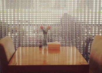 裝潢不用灰頭土臉！「鏤空裝飾隔間簾」隨掛即用超方便