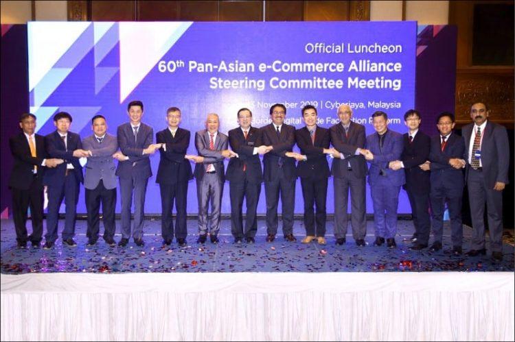 20191129新聞一 關貿網路董事長許建隆與菲簽跨境區塊鏈備忘錄 圖