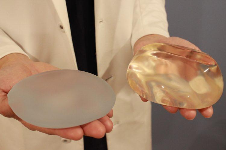 隆乳莢膜攣縮？陳振坤：假體表面材質是關鍵