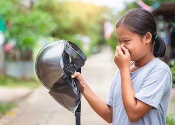 出油頭髮塌、頭皮經常有異味？髮基因籲機車騎士正視頭皮警訊