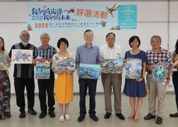 圖一、黃向文署長(左起)、楊恩生執行長、邱文彥講座教授、林曼麗董事長、簡又新董事長、吳隆榮理事長、陳素芬館長、邱永芳院長及陳貺怡院長等八位評審委員合影