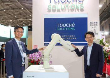 【新聞圖片一】觸覺技術領導品牌原見精機，今日於2020年自動化展記者會上發表最新解決方案—搭載於日本川崎重工機械手臂的安全皮膚T-Skin再次挑戰技術極限，高達95％包覆度且零