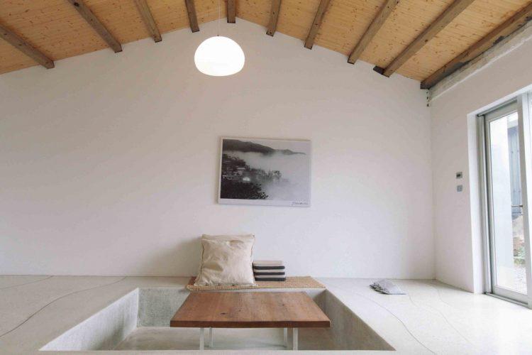 奧丁丁攜手藝術家打造全新旅宿體驗－山中夢遊（圖為攝影家Paco作品陳設於連嵎大廳）