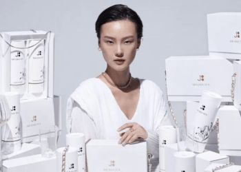 國際名模Gia Tang唐熒霜