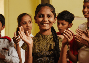 在新冠肺炎疫情的蔓延下，童工、童婚、暴力等比例攀升，世界弱勢女童面臨比往年更巨大的威脅。