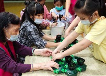 V1111中華國小代間園藝_201111_65