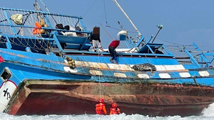 A9D243E3-78A0-41FF-BB21-7F66B94E78C6