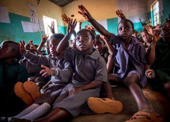 因疫情影響，目前已有超過2.5億兒童失學。(台灣世界展望會提供)