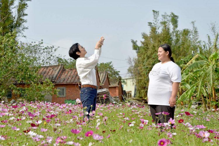 張艾嘉呼籲更多人一起響應展望會「好young計畫 用愛接棒」，透過每月定期資助，延續大孩子的學習之路(台灣世界展望會提供)