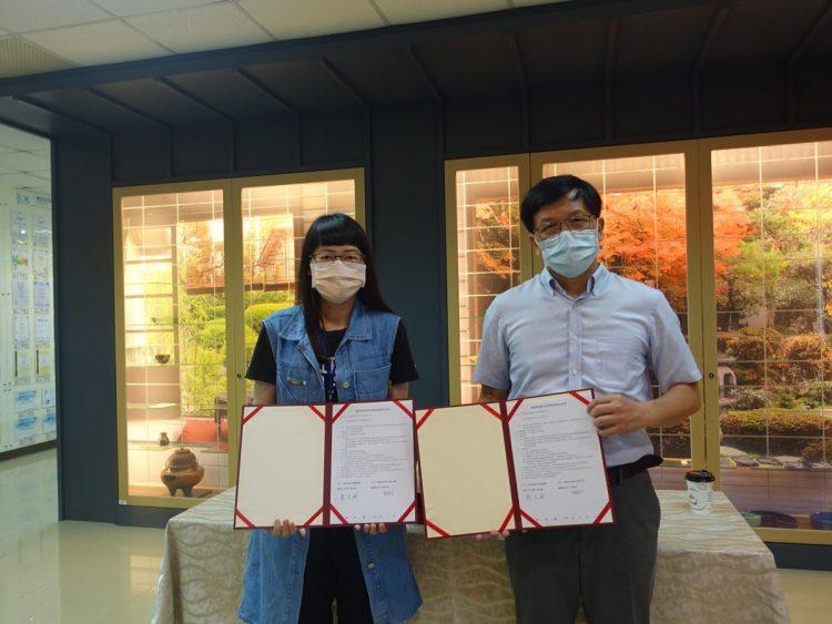 照片2-簽約儀式1