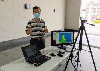 聖約翰科技大學以極低成本研發紅外線人體感溫監測系統。