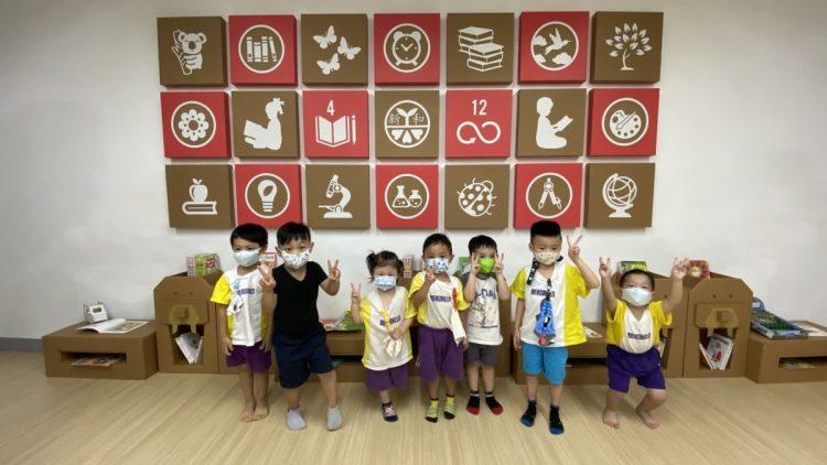 05_首座學齡前紙圖書館落腳新店新和國小附設幼兒園，館內圖畫書館藏可透過二次森林紙材裝置和氣氛，讓學齡前孩童及早接觸環保題材