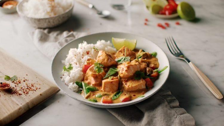 【挪威海產推廣協會新聞圖片二】鮭魚咖哩飯