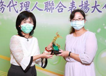 才庫誠實經營 獲國稅局頒發績優營業人獎1