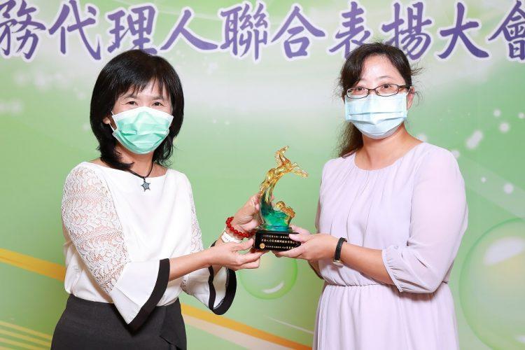 才庫誠實經營 獲國稅局頒發績優營業人獎1