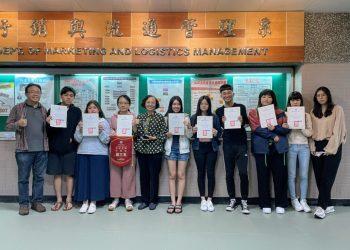 聖約翰科大彭慶懷老師（左一）帶領學生參加中油來速咖啡產學合作經營成效競賽，勇奪全國第3名。