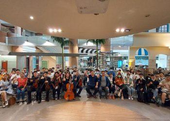 高雄市新希望樂團成員與學生團照-2