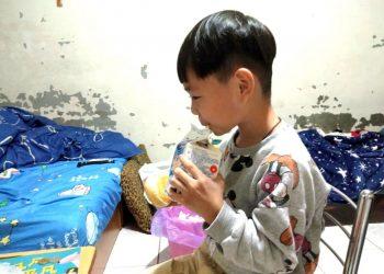 2021年，展望會提供86,031人次的助學金及營養扶助金，幫助弱勢兒少擺脫資源不均困境(台灣世界展望會提供)