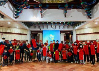 新聞稿用照片二(活動現場與旅友合影)