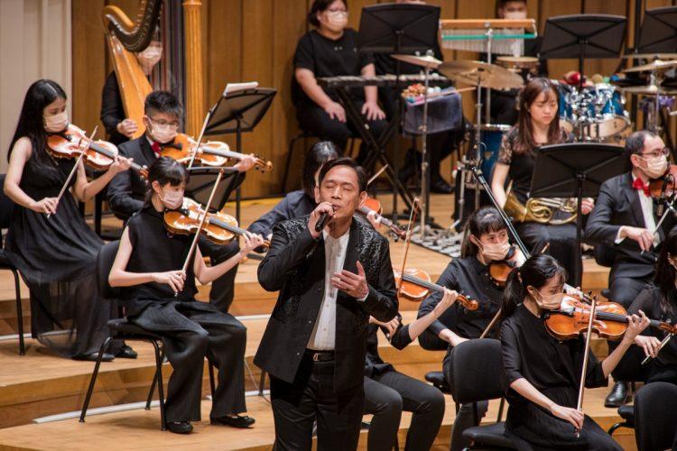 殷正洋衛武營演唱