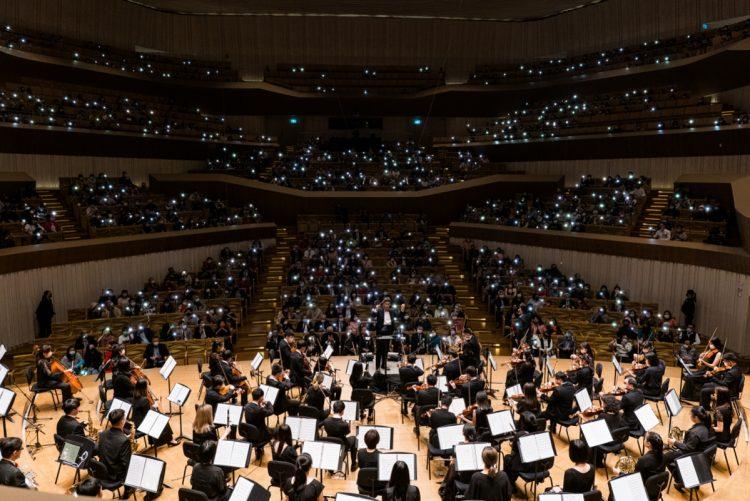 指揮梁兆豐巧思, 衛武營成了一片美麗燈海