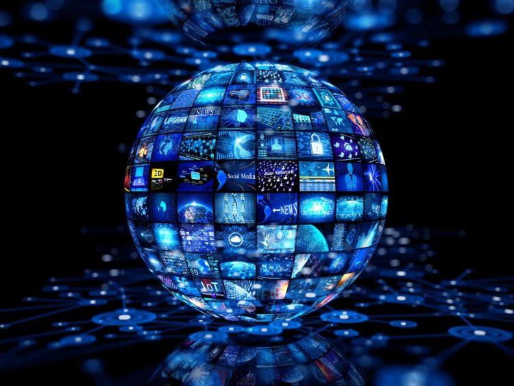 【新聞圖片一】台灣微軟去年三月與鴻海科技集團開啟雲原生技術開發、混合辦公場域建立與核心系統上雲布局全球等三大戰略合作，重新定義台灣智慧製造樣貌；經過一年的努力，