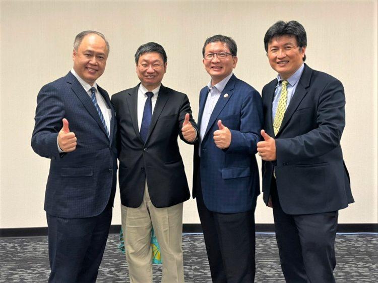 【新聞照片一】美國各州政府辦事處協會與台灣生物產業發展協會代表合影