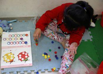 國內孩子瀰漫對疫情的恐懼氛圍，超過五成(51)兒少坦言對新冠肺炎「非常害怕」(台灣世界展望會提供)