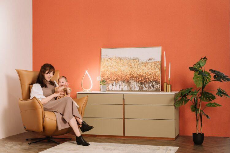 MIT 訂製電動沙發還兼哺乳椅  新手爸媽偷閒耍廢首選