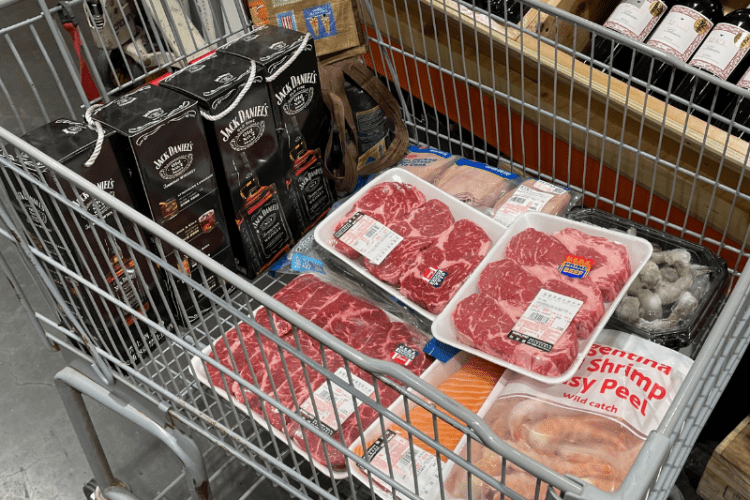 他好市多狂掃這瓶酒　網友驚：「酒國王子皇后！」