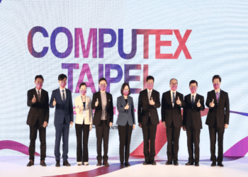 COMPUTEX 2022 開幕典禮，由總統蔡英文、外貿協會黃志芳董事長、台北市電腦公會彭双浪理事長、經濟部王美花部長揭開序幕。