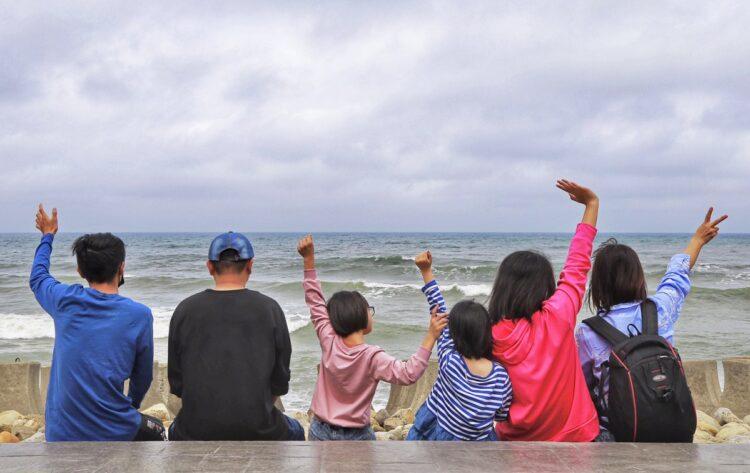 寄養家庭帶寄養童與寄家手足一同出遊，創造幸福回憶。(圖非新聞稿當事人) (南台中家扶提供)
