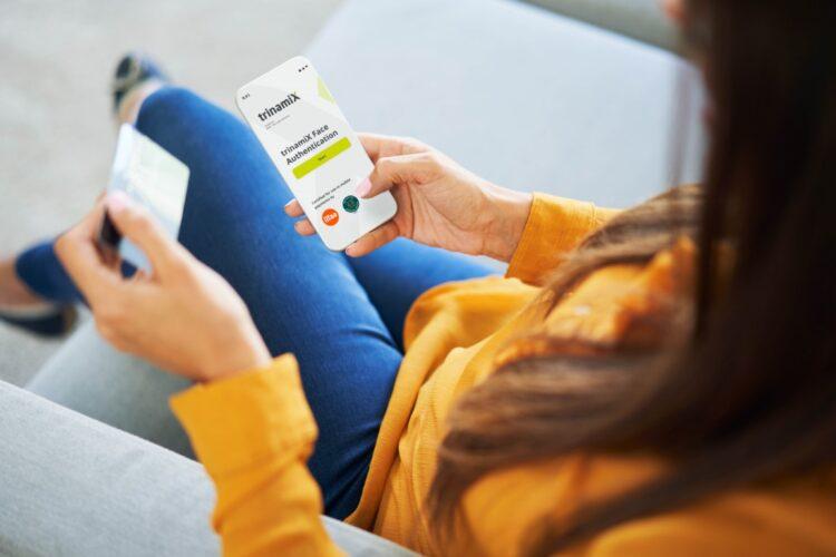 trinamiX x ams OSRAM (中)