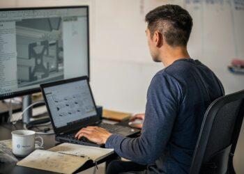 【圖說】正版軟體協助企業以高效生產力優化營運流程，拉升業務績效-。