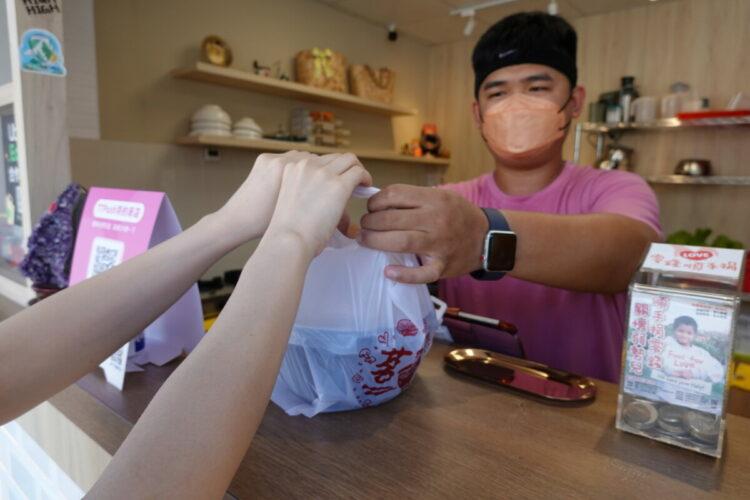 快一點智慧餐飲 與 iDoo愛點餐 聯名推出「A餐+計畫」，將A餐帶上雲端，攜手餐飲業幫助弱勢。