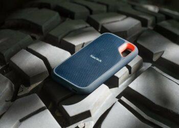 【圖片二】SanDisk-Extreme-PRO-Portable-SSD-採堅固耐用的鋁合金材質結構，輕便攜帶的同時也具備優良的散熱效果，是拍攝大量作品時的最佳夥伴。.