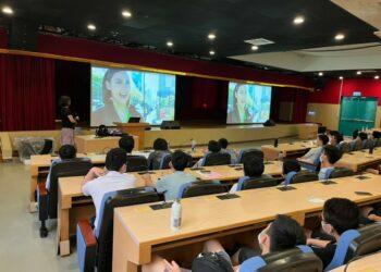 學生們認識人權的由來