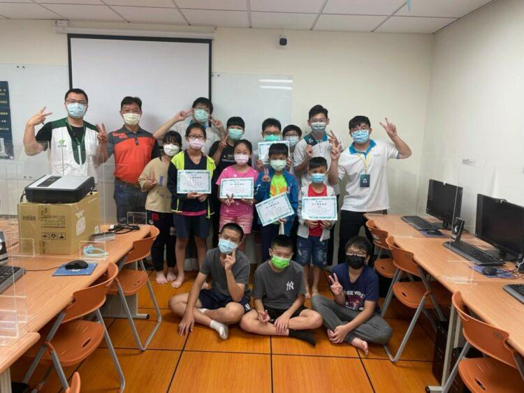 少年教練培訓結業合照