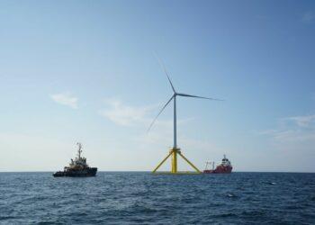 RWE 建設並已商轉的挪威 TetraSpar 浮動式風場。