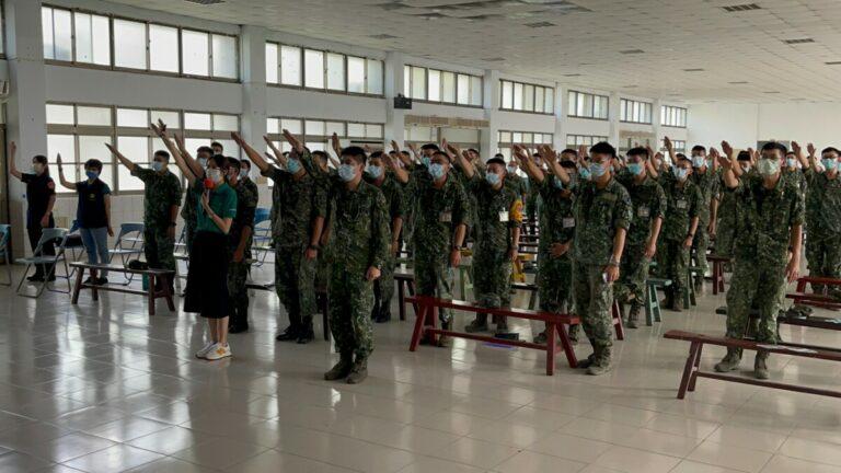 圖二：陸軍第八軍團三九化學兵群宣誓遠離毒品