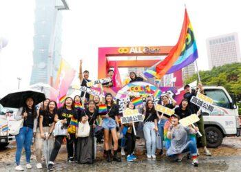 高誠公關集合！全體同仁挺身而出，走上街頭支持平權