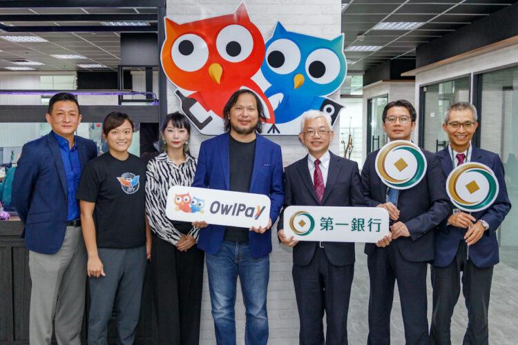 【圖一】奧丁丁集團宣布與第一商業銀行合作，透過奧丁丁支付 OwlPay™ 提供企業一站式金流整合服務。（左起依序為奧丁丁集團商務長王剛和、奧丁丁集團法務長唐采蘋、OwlPay™ (1)