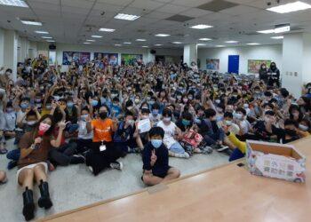 愛，讓我們一起長大!華盛頓ESL崇德校師生一起響應資助計畫