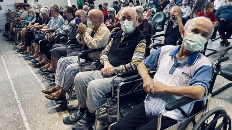 旺旺關懷老兵-01