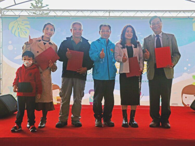 00523B8B-86F1-4777-938E-DCC0D8A54FB4