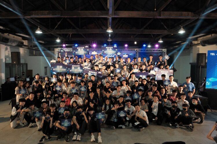 台灣聯播網_東京威力科創機器人大賽_賽後活動大合照