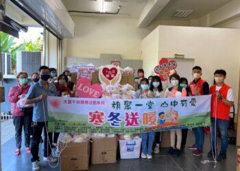 圖1：十方如願慈善會理事長張惇閎號召企業、廟宇、善心人士…等，將愛送至北高雄家扶