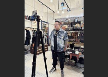 圖一、多年精品專櫃累積的專業，「蹦闆）讓消費者保證安心買到好產品。（圖片來源：就醬播提供）