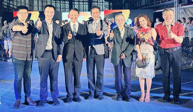 亞東科大材料織品服裝系 學生專題REDEFINE服裝動態秀