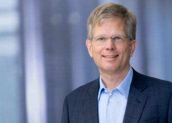 CEO_Aldo_Kamper (中)